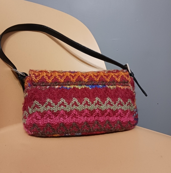 Wool Baguette Shoulder Bag - Picture 3 of 10